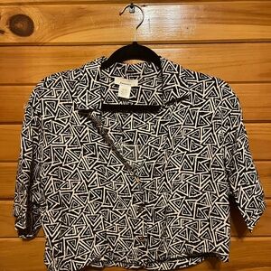 geometric black and white women’s boxy crop linen blend shirt